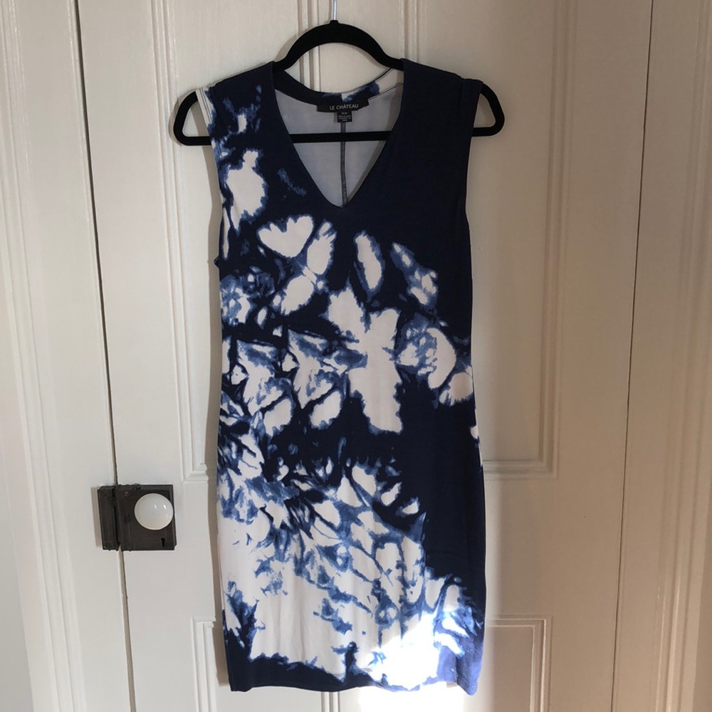 Le Château body con dress